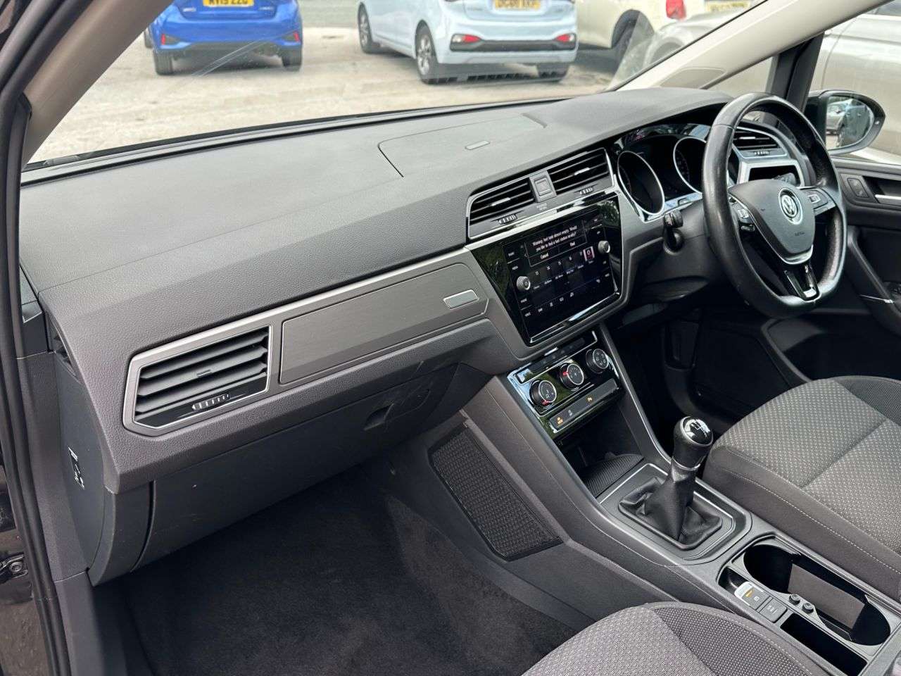 2018 VOLKSWAGEN TOURAN 2018 VOLKSWAGEN TOURAN