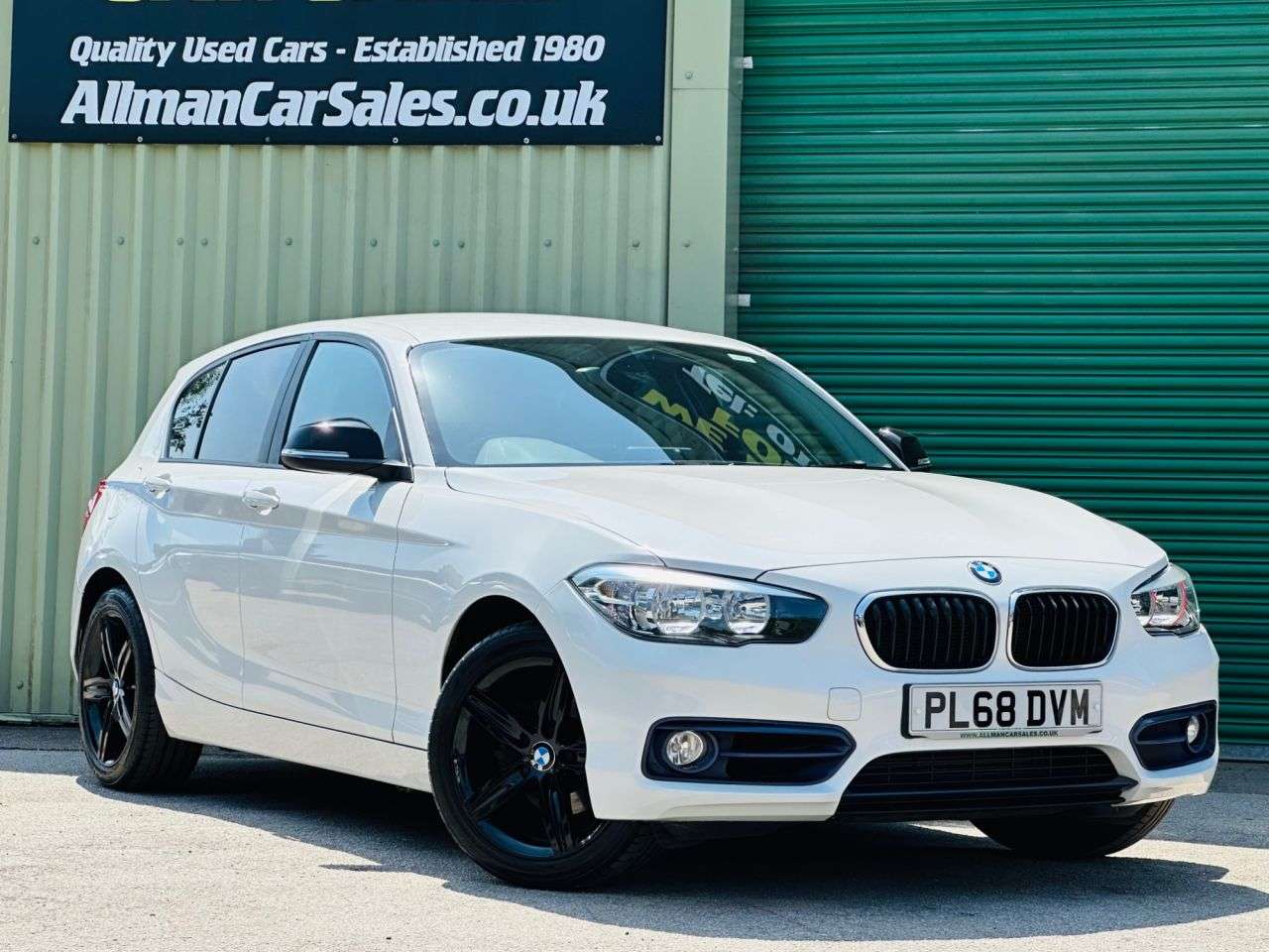 A 2019 BMW 1 SERIES 1.5 118i Sport Hatchback 5dr Petrol Manual Euro 6 (s/s) (136 ps) 2 OWNER SE A 2019 BMW 1 SERIES 1.5 118i Sport Hatchback 5dr Petrol Manual Euro 6 (s/s) (136 ps) 2 OWNER SE