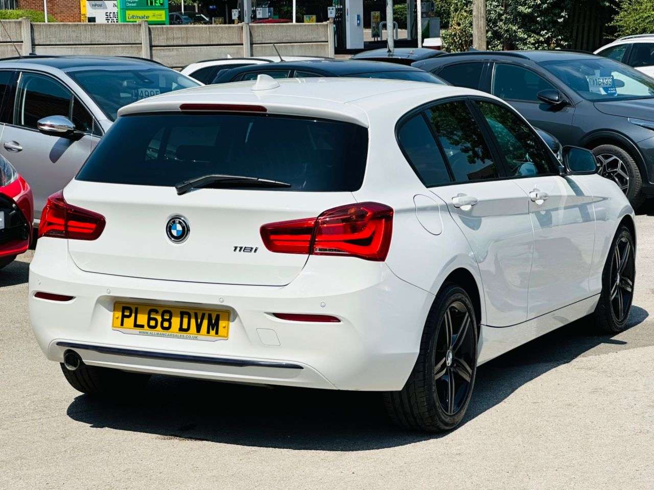A 2019 BMW 1 SERIES 1.5 118i Sport Hatchback 5dr Petrol Manual Euro 6 (s/s) (136 ps) 2 OWNER SE A 2019 BMW 1 SERIES 1.5 118i Sport Hatchback 5dr Petrol Manual Euro 6 (s/s) (136 ps) 2 OWNER SE