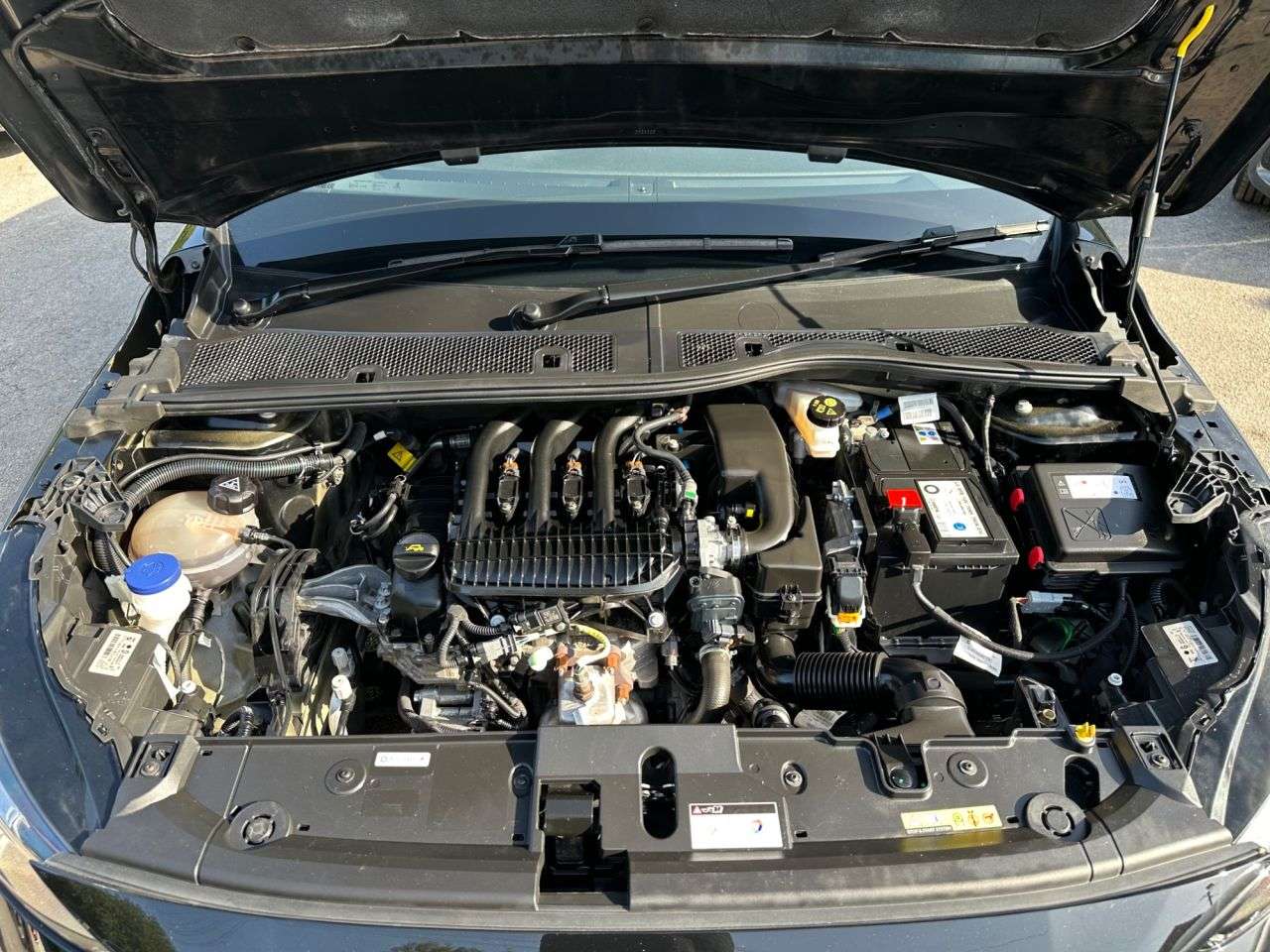 2023 PEUGEOT 208 2023 PEUGEOT 208