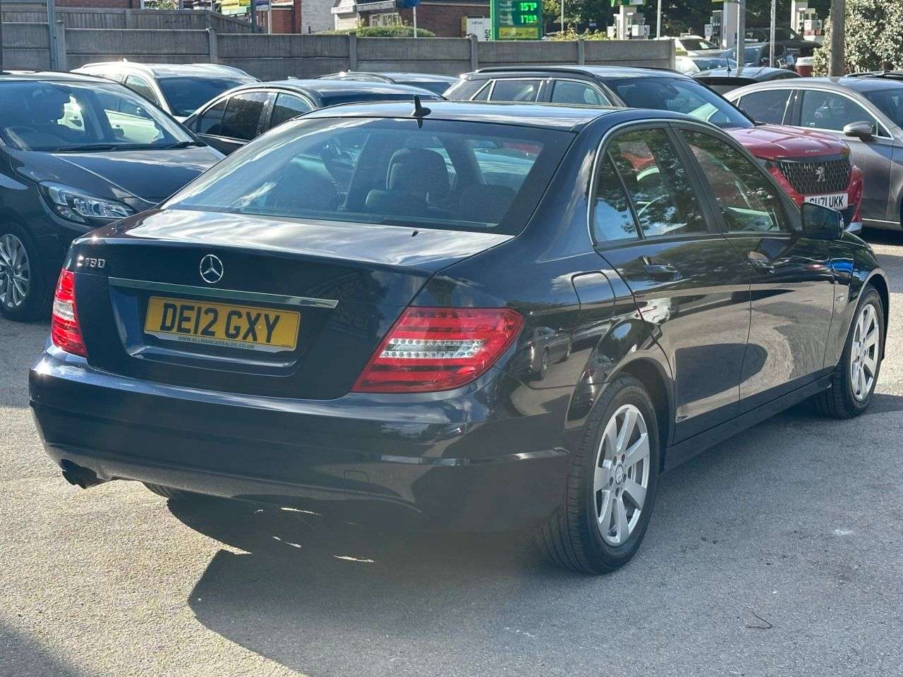 A 2012 MERCEDES-BENZ C CLASS 1.8 C180 BlueEfficiency SE Saloon 4dr Petrol G-Tronic+ Euro 5 (s/s) (156 ps A 2012 MERCEDES-BENZ C CLASS 1.8 C180 BlueEfficiency SE Saloon 4dr Petrol G-Tronic+ Euro 5 (s/s) (156 ps