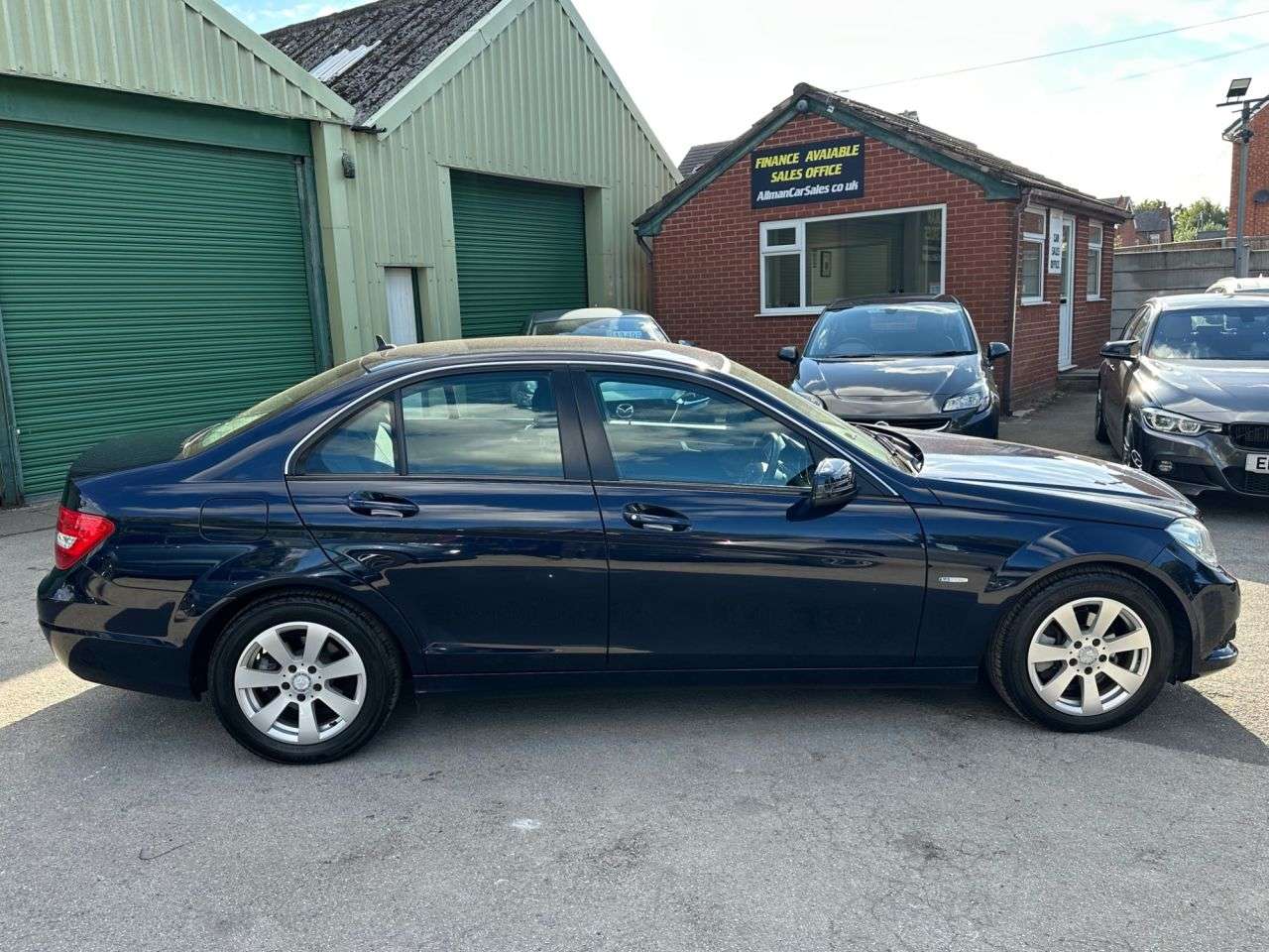 A 2012 MERCEDES-BENZ C CLASS 1.8 C180 BlueEfficiency SE Saloon 4dr Petrol G-Tronic+ Euro 5 (s/s) (156 ps A 2012 MERCEDES-BENZ C CLASS 1.8 C180 BlueEfficiency SE Saloon 4dr Petrol G-Tronic+ Euro 5 (s/s) (156 ps