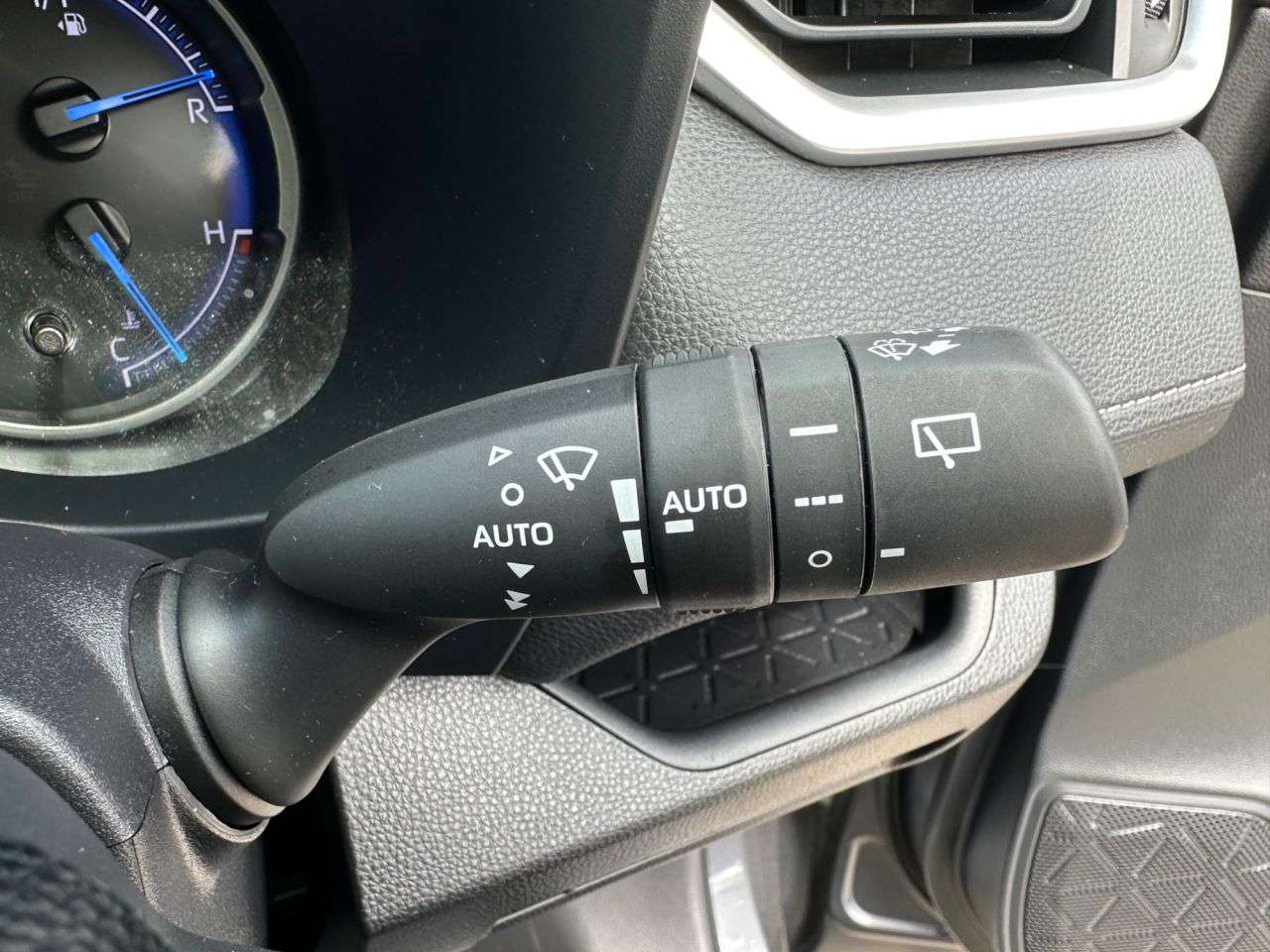 2020 TOYOTA RAV4 2020 TOYOTA RAV4