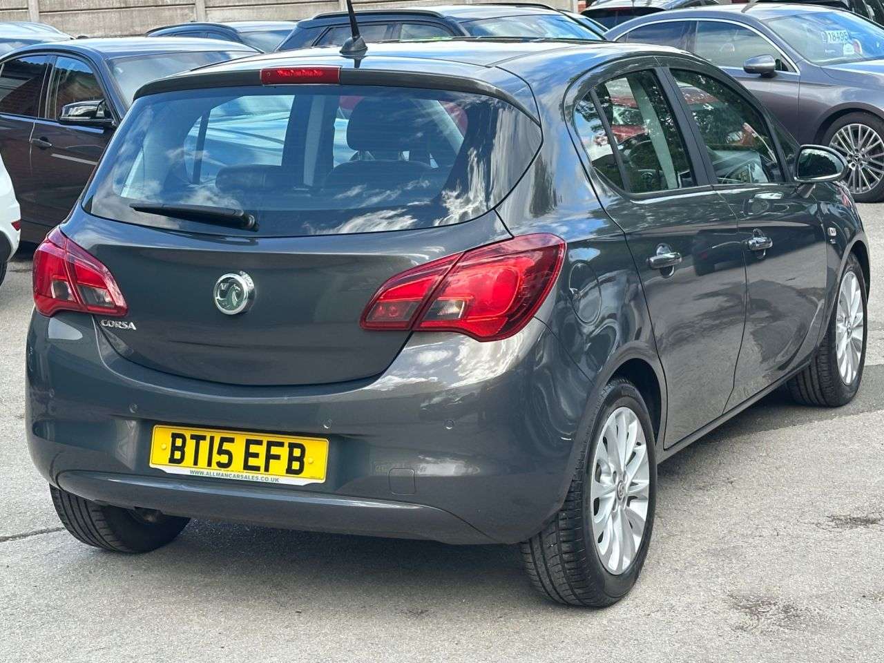 A 2015 VAUXHALL CORSA 1.4i SE Hatchback 5dr Petrol Auto Euro 6 (90 ps) A 2015 VAUXHALL CORSA 1.4i SE Hatchback 5dr Petrol Auto Euro 6 (90 ps)
