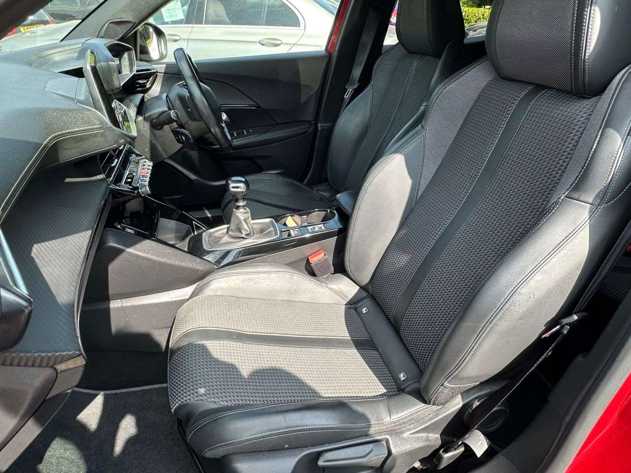 2021 PEUGEOT 2008 2021 PEUGEOT 2008