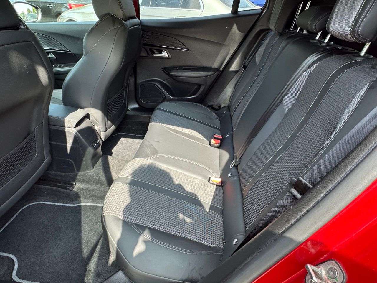 2021 PEUGEOT 2008 2021 PEUGEOT 2008