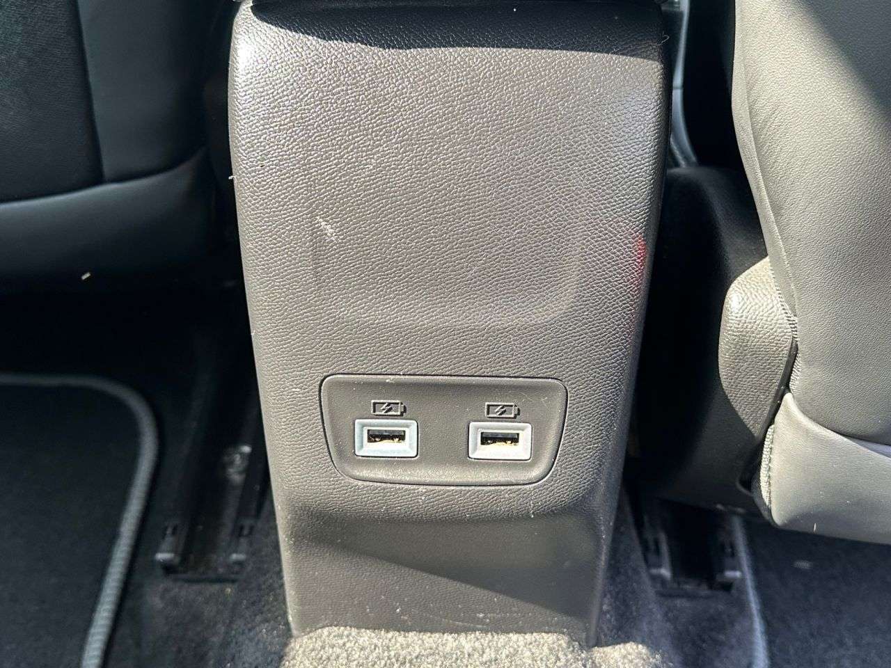 2021 PEUGEOT 2008 2021 PEUGEOT 2008