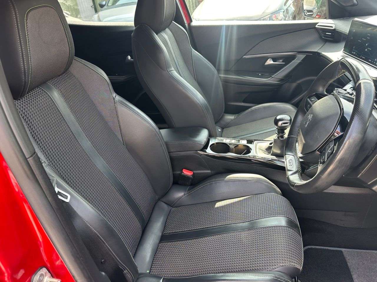 2021 PEUGEOT 2008 2021 PEUGEOT 2008