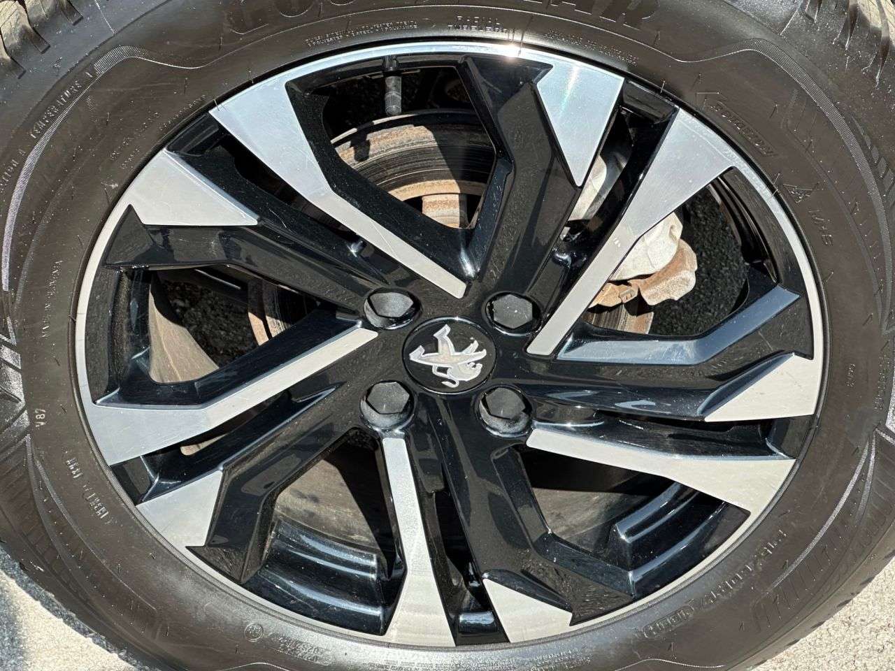 2021 PEUGEOT 2008 2021 PEUGEOT 2008