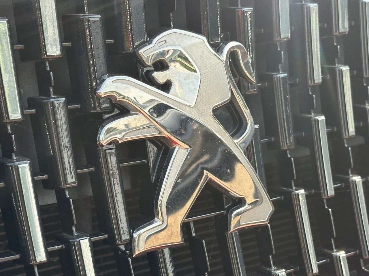 2021 PEUGEOT 2008 2021 PEUGEOT 2008