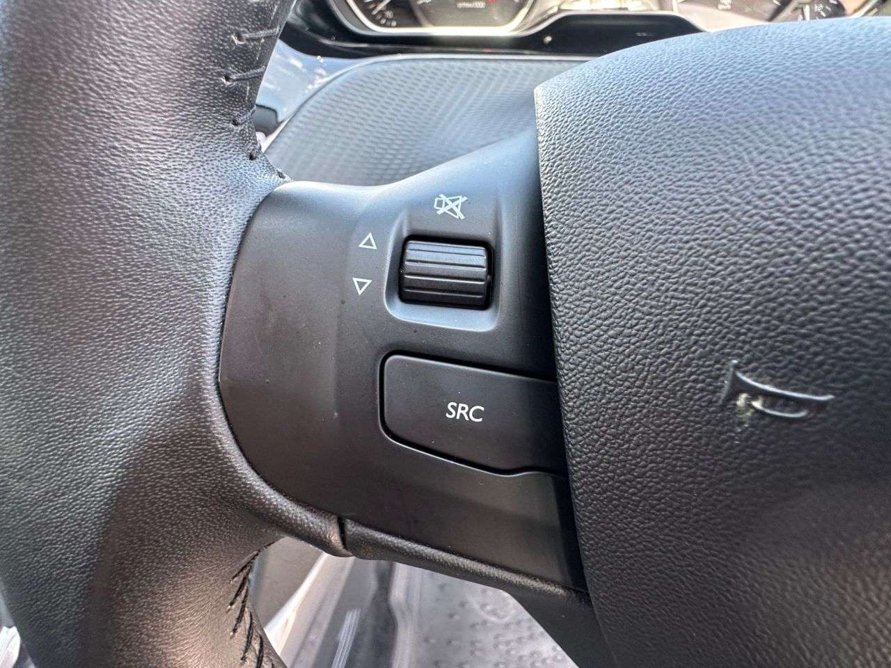 2016 PEUGEOT 2008 2016 PEUGEOT 2008