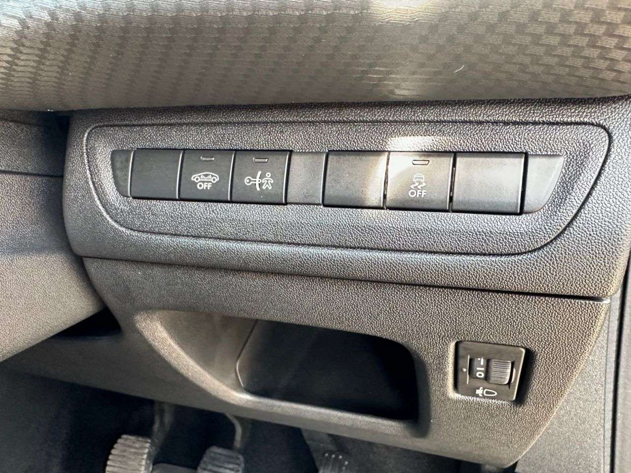 2016 PEUGEOT 2008 2016 PEUGEOT 2008