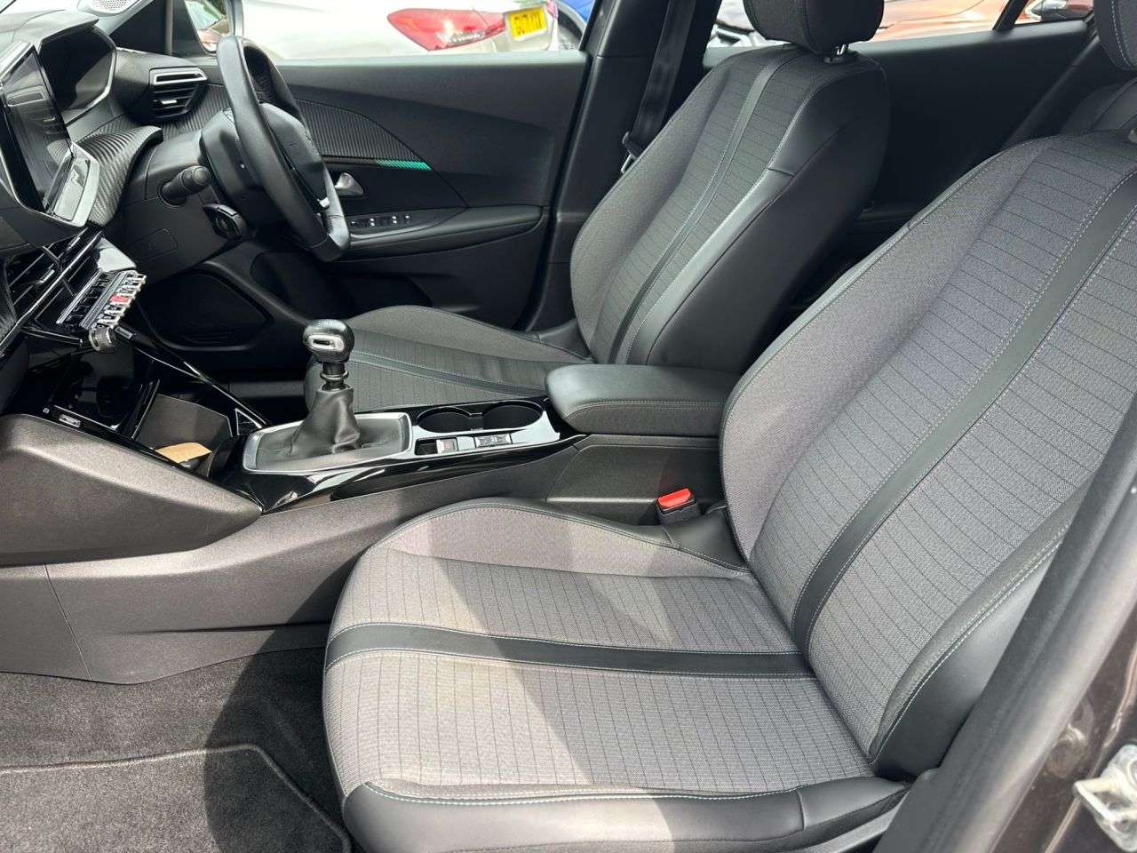 2021 PEUGEOT 2008 2021 PEUGEOT 2008