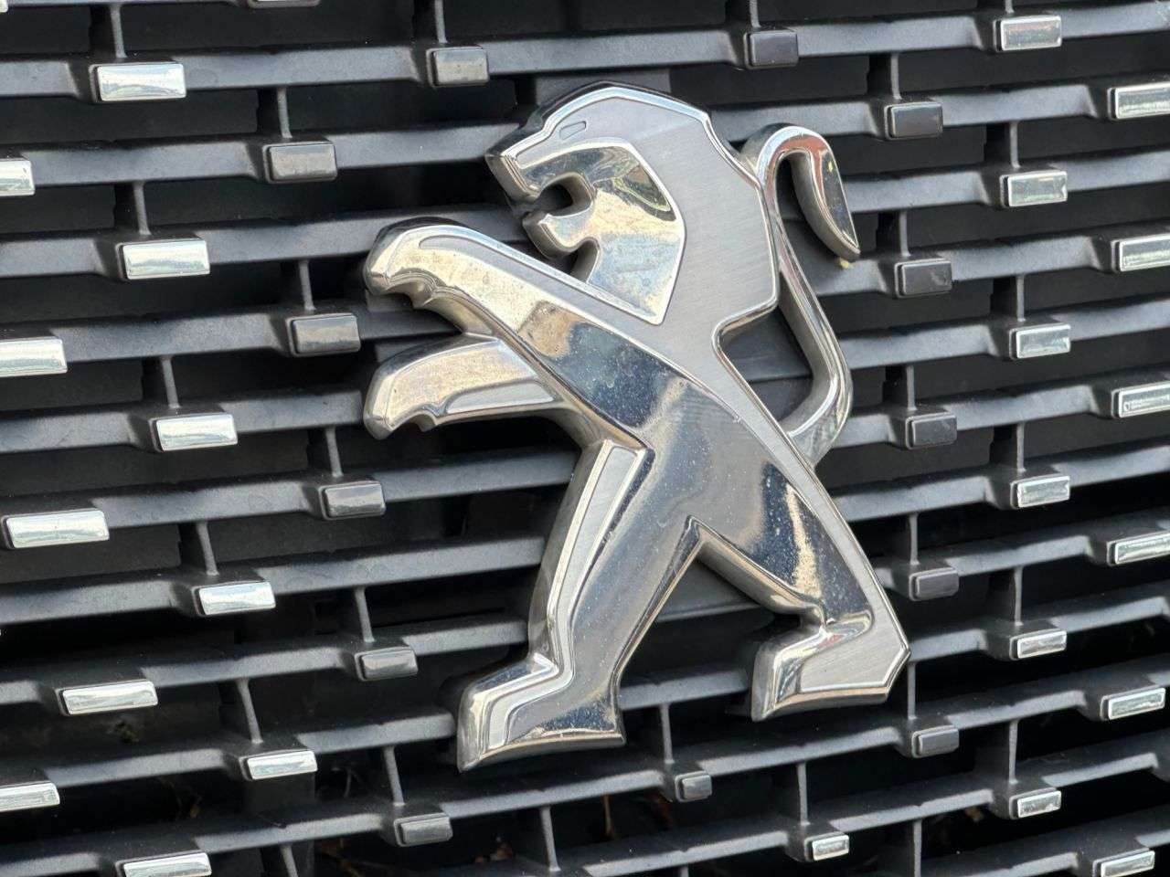 2021 PEUGEOT 2008 2021 PEUGEOT 2008