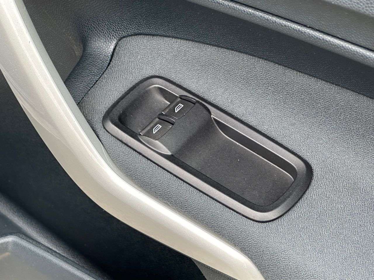 2012 FORD FIESTA 2012 FORD FIESTA