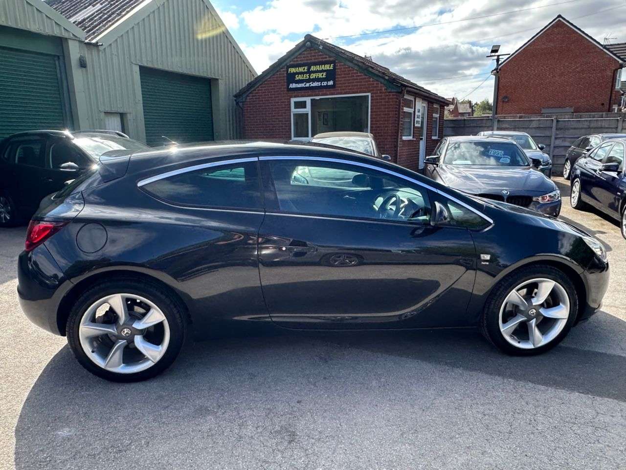 A 2016 VAUXHALL ASTRA GTC 1.4i Turbo SRi Coupe 3dr Petrol Manual Euro 6 (s/s) (140 ps) A 2016 VAUXHALL ASTRA GTC 1.4i Turbo SRi Coupe 3dr Petrol Manual Euro 6 (s/s) (140 ps)