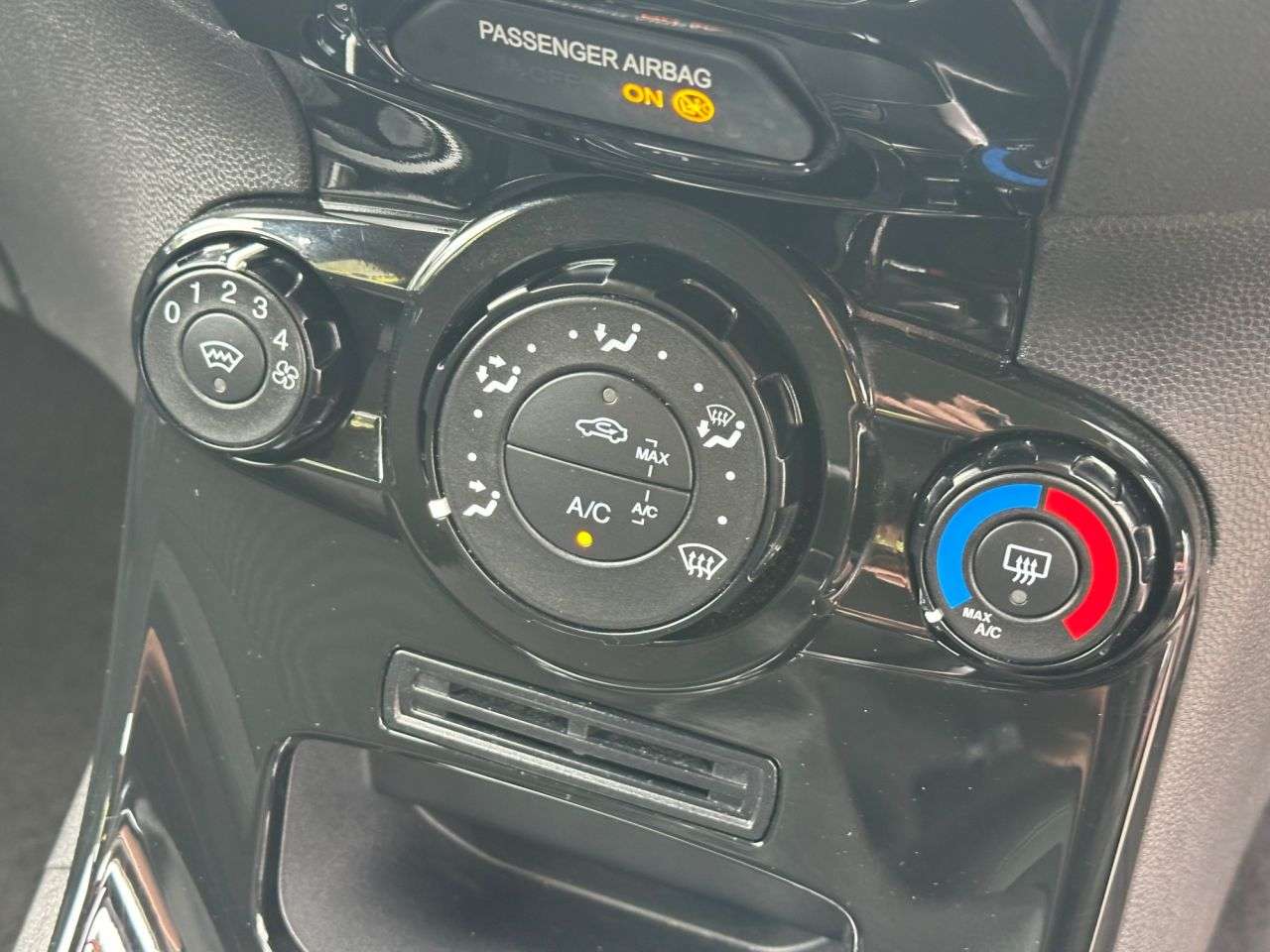 2015 FORD FIESTA 2015 FORD FIESTA
