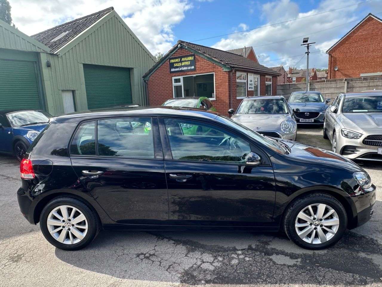 A 2012 VOLKSWAGEN GOLF 2.0 TDI Match Hatchback 5dr Diesel Manual Euro 5 (140 ps) A 2012 VOLKSWAGEN GOLF 2.0 TDI Match Hatchback 5dr Diesel Manual Euro 5 (140 ps)