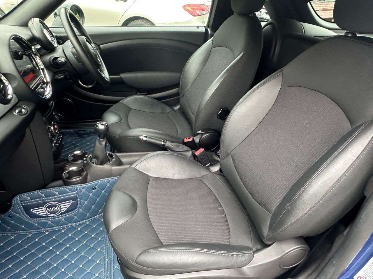2015 MINI COUPE 2015 MINI COUPE