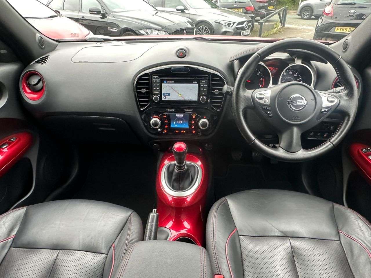 A 2015 NISSAN JUKE 1.5 dCi 8v Tekna SUV 5dr Diesel Manual Euro 5 (s/s) (110 ps) A 2015 NISSAN JUKE 1.5 dCi 8v Tekna SUV 5dr Diesel Manual Euro 5 (s/s) (110 ps)