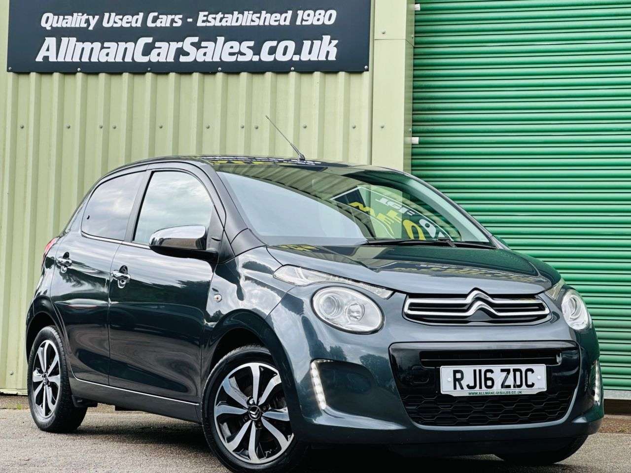 A 2016 CITROEN C1 1.2 PureTech Flair Hatchback 5dr Petrol Manual Euro 6 (82 ps) A 2016 CITROEN C1 1.2 PureTech Flair Hatchback 5dr Petrol Manual Euro 6 (82 ps)