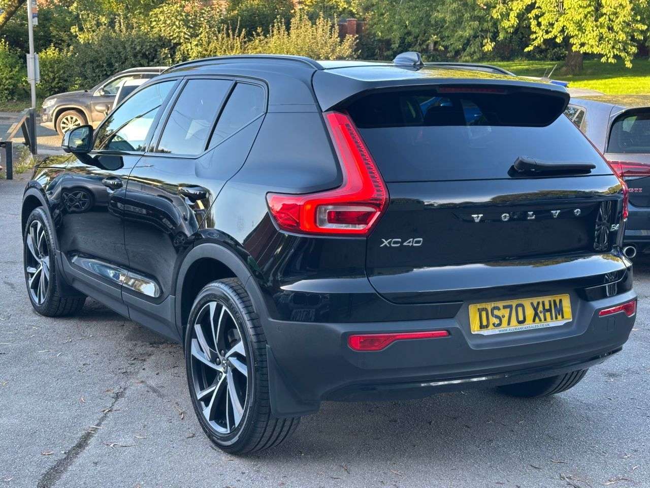 2020 VOLVO XC40 2020 VOLVO XC40