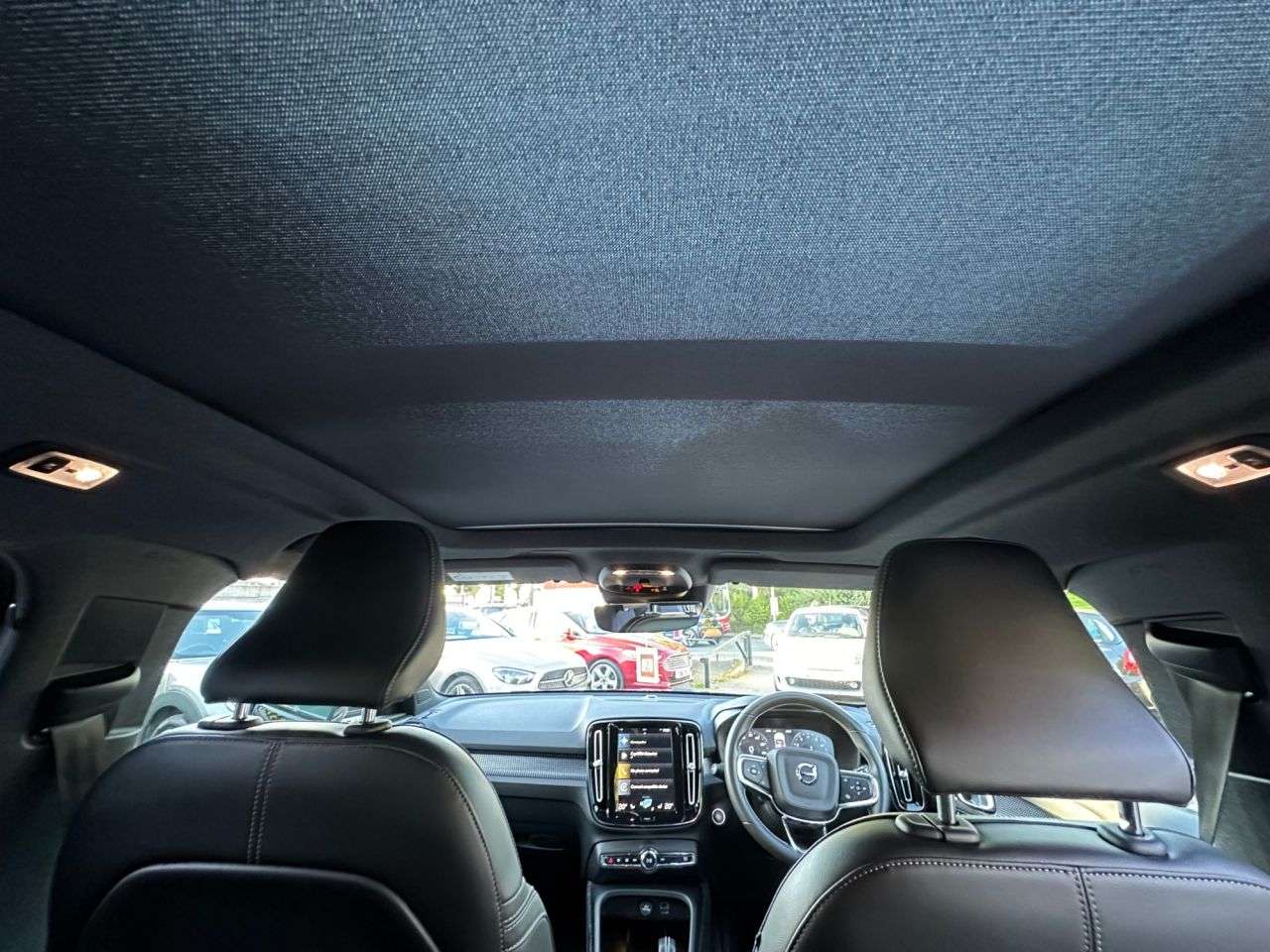 2020 VOLVO XC40 2020 VOLVO XC40