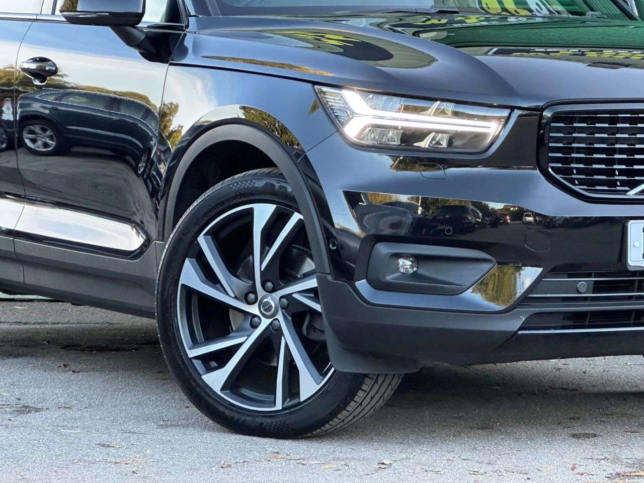 2020 VOLVO XC40 2020 VOLVO XC40