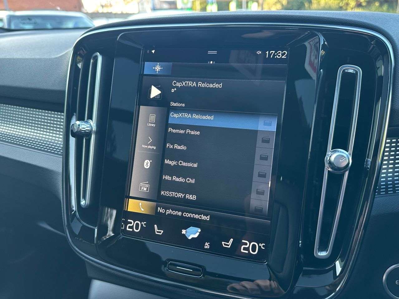 2020 VOLVO XC40 2020 VOLVO XC40