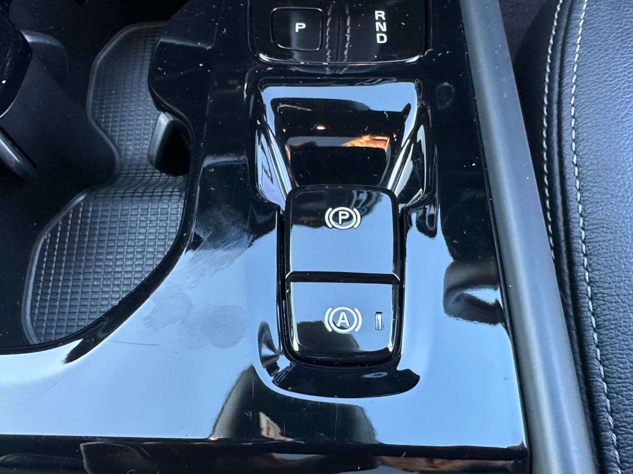 2020 VOLVO XC40 2020 VOLVO XC40