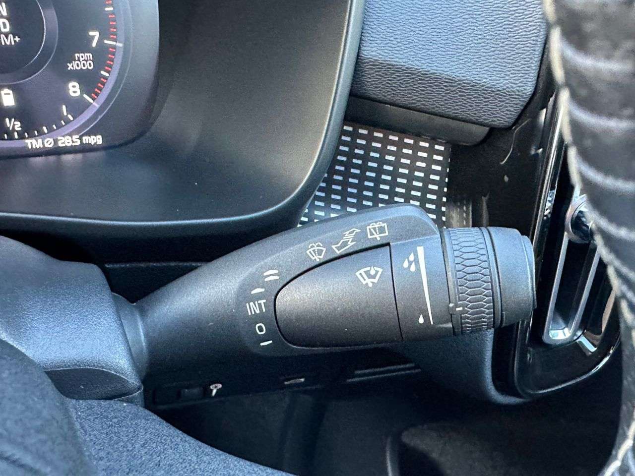2020 VOLVO XC40 2020 VOLVO XC40