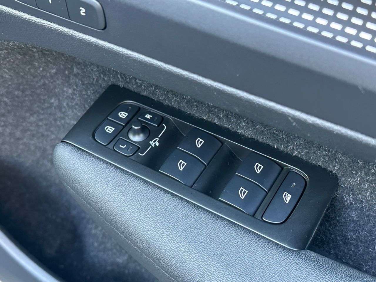 2020 VOLVO XC40 2020 VOLVO XC40
