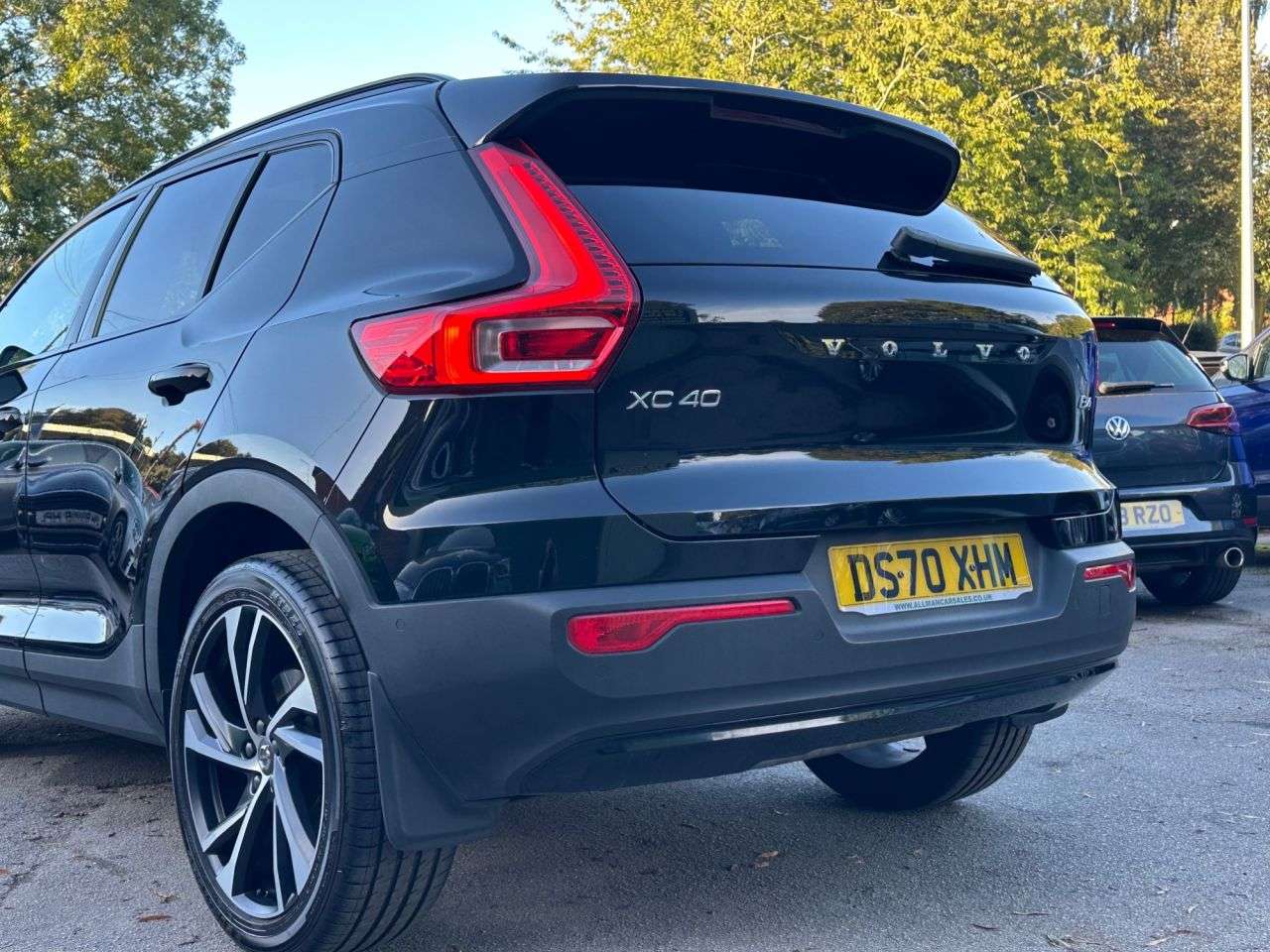 2020 VOLVO XC40 2020 VOLVO XC40