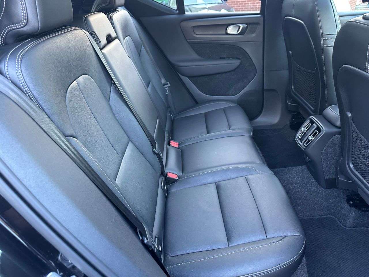 2020 VOLVO XC40 2020 VOLVO XC40