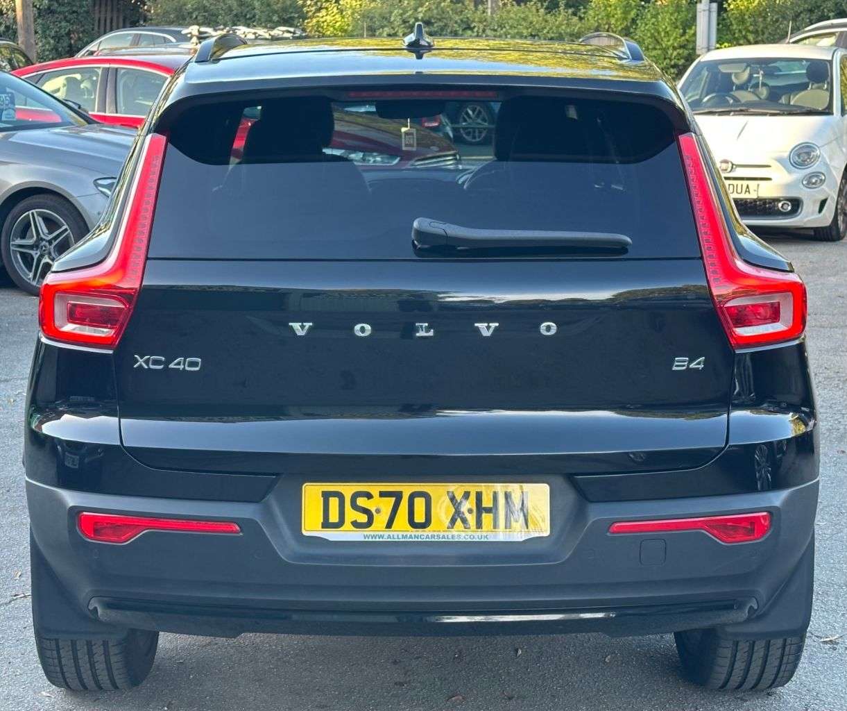 2020 VOLVO XC40 2020 VOLVO XC40