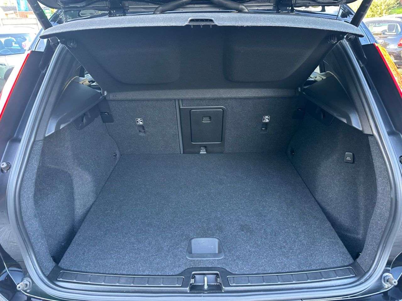 2020 VOLVO XC40 2020 VOLVO XC40