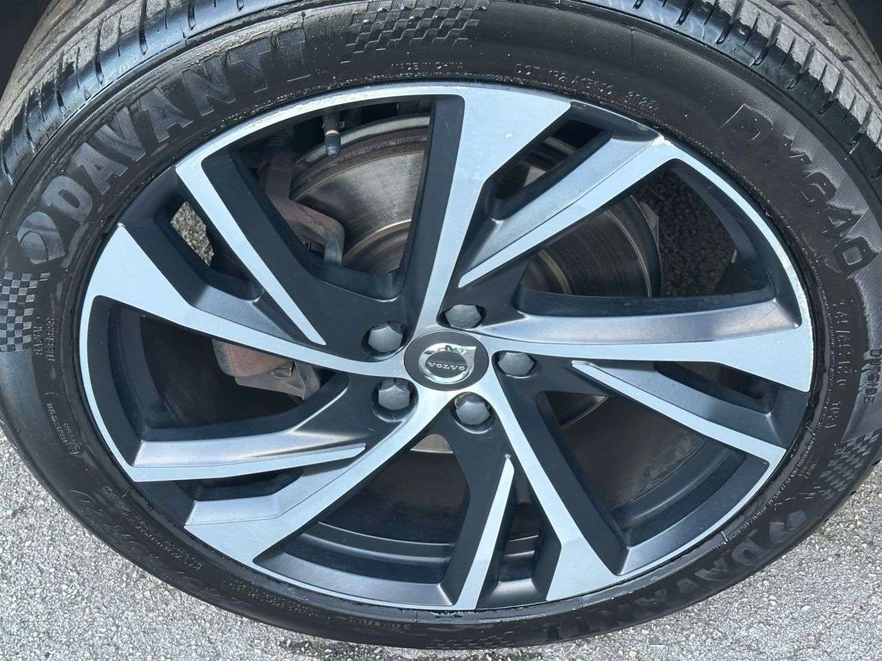 2020 VOLVO XC40 2020 VOLVO XC40