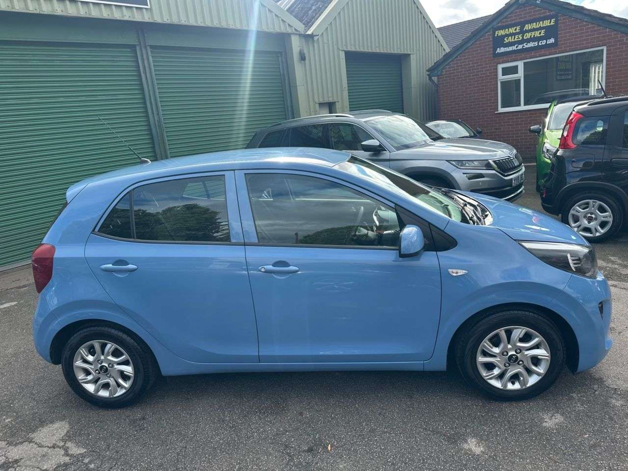 A 2017 KIA PICANTO 1.0 2 Hatchback 5dr Petrol Manual Euro 6 (66 bhp) A 2017 KIA PICANTO 1.0 2 Hatchback 5dr Petrol Manual Euro 6 (66 bhp)
