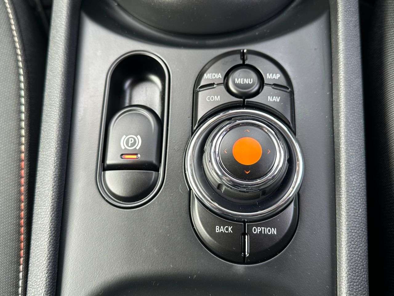 2018 MINI CLUBMAN 2018 MINI CLUBMAN