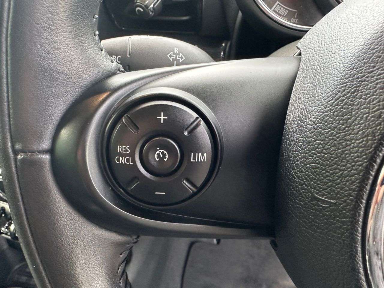 2018 MINI CLUBMAN 2018 MINI CLUBMAN