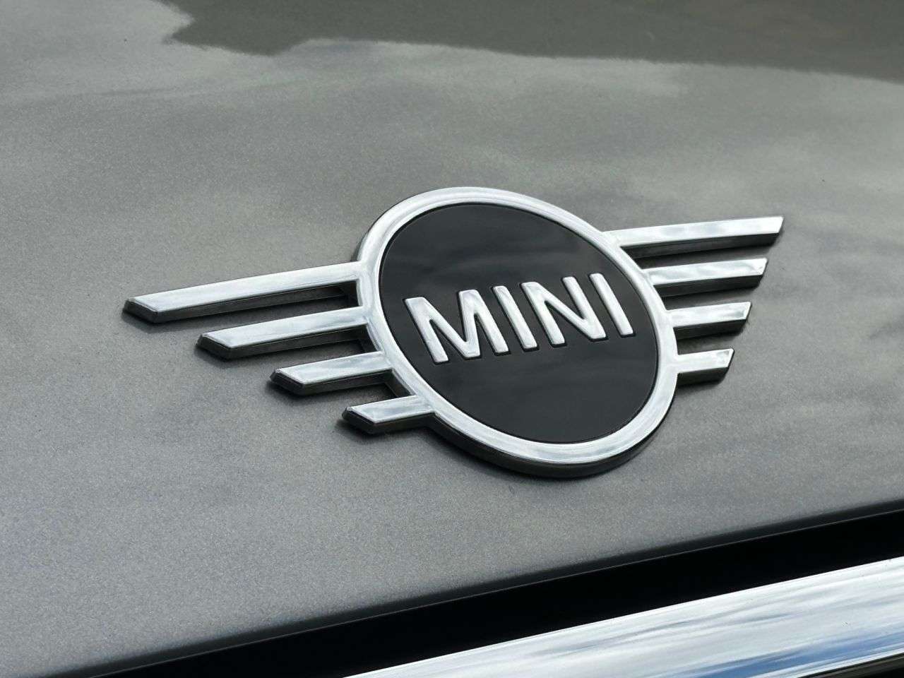 2018 MINI CLUBMAN 2018 MINI CLUBMAN