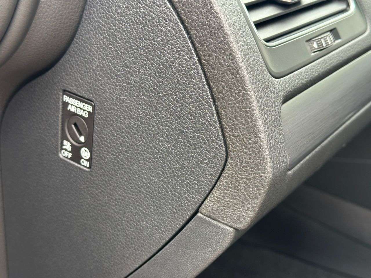 2019 VOLKSWAGEN GOLF 2019 VOLKSWAGEN GOLF