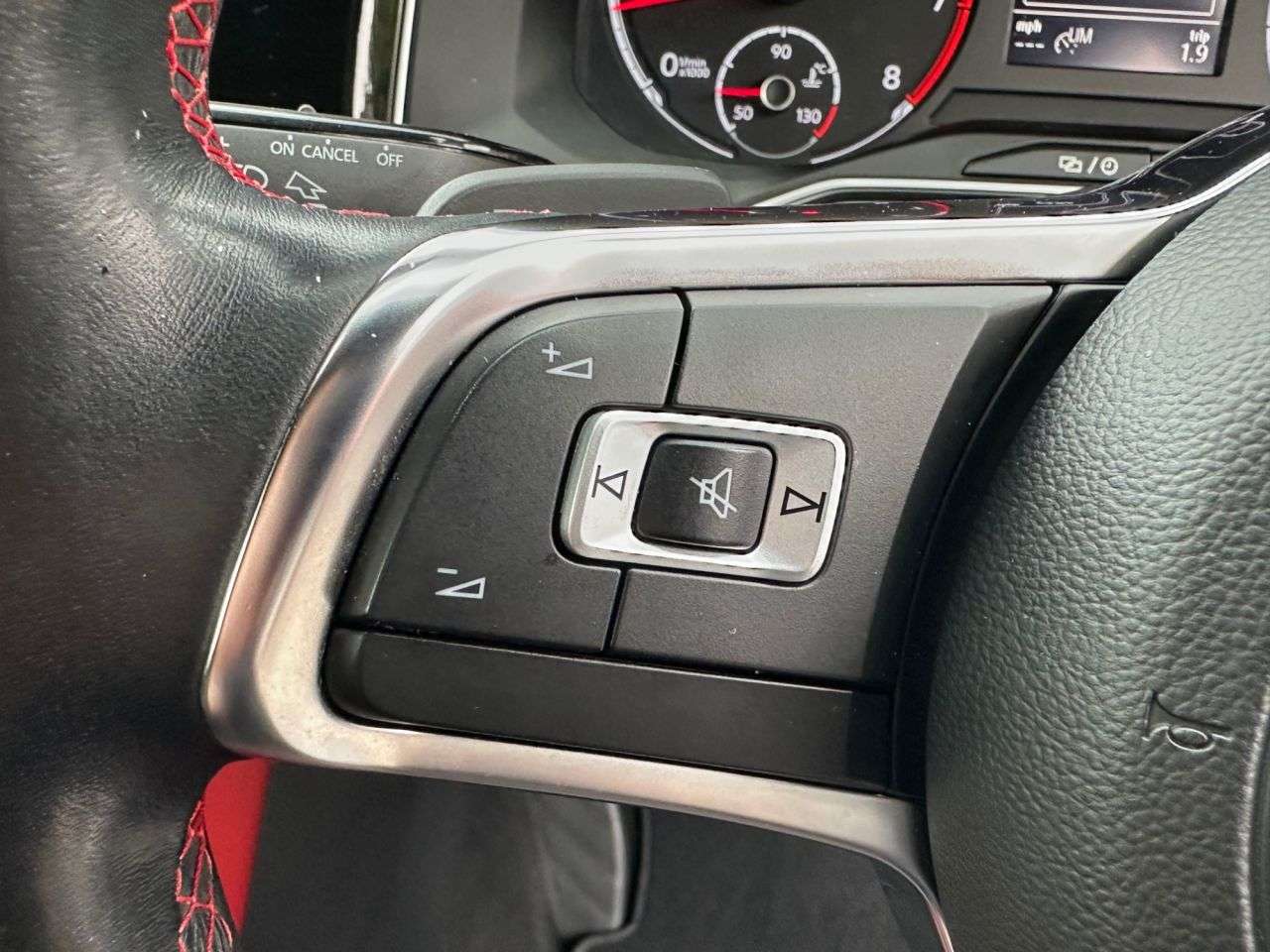 2019 VOLKSWAGEN POLO 2019 VOLKSWAGEN POLO