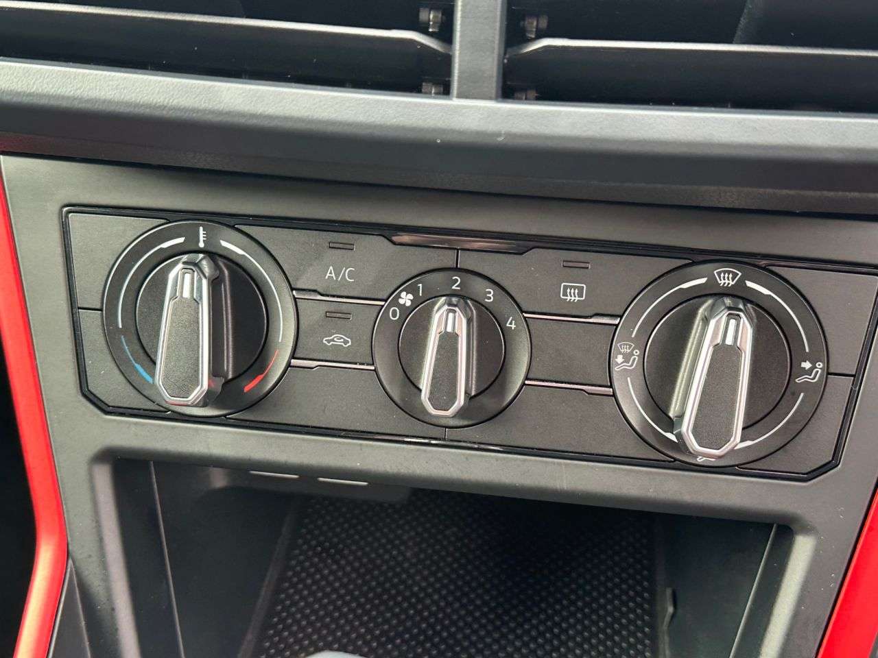 2019 VOLKSWAGEN POLO 2019 VOLKSWAGEN POLO