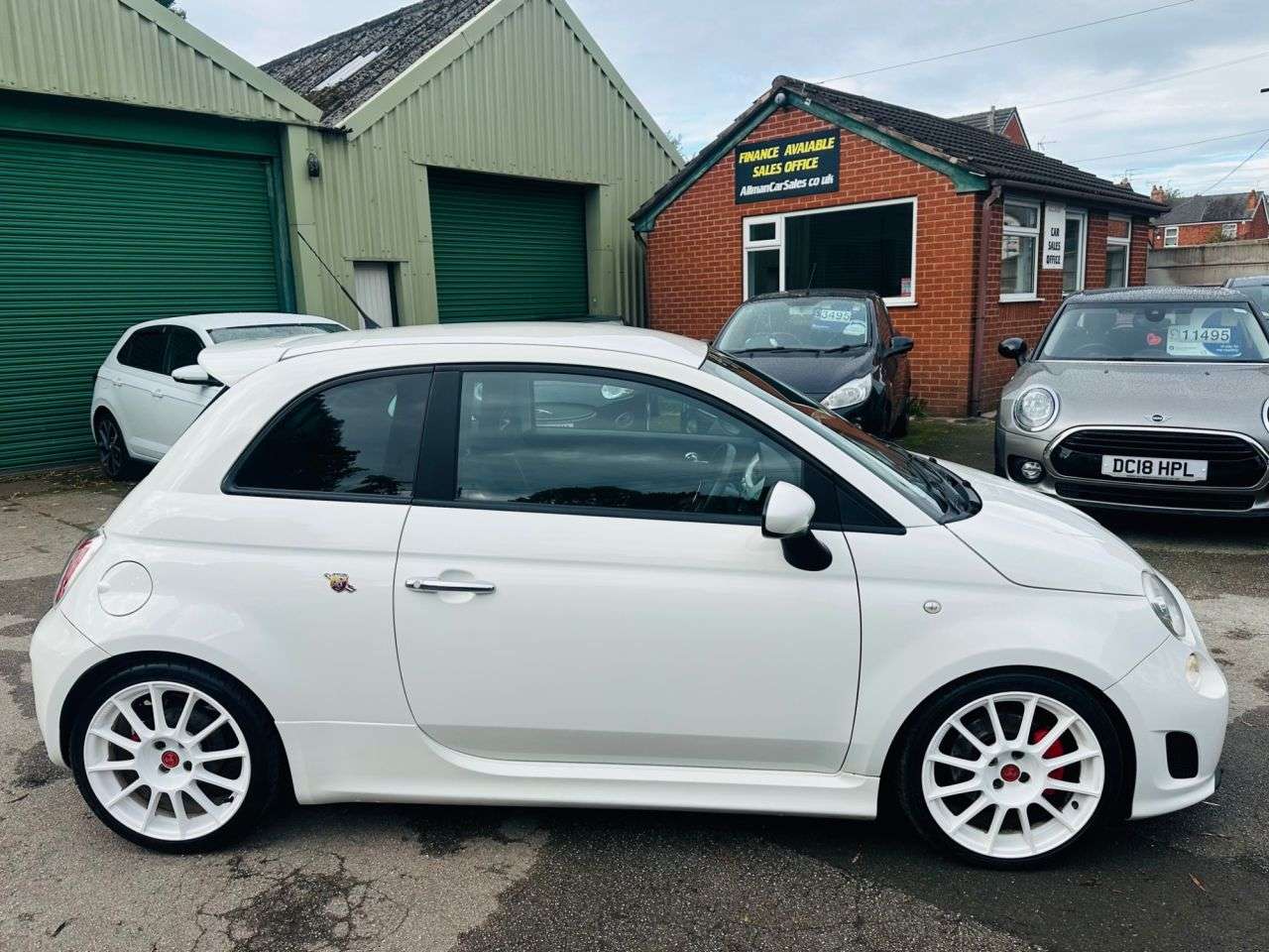 A 2010 ABARTH 500 1.4 T-Jet Hatchback 3dr Petrol Manual Euro 5 (135 bhp) A 2010 ABARTH 500 1.4 T-Jet Hatchback 3dr Petrol Manual Euro 5 (135 bhp)
