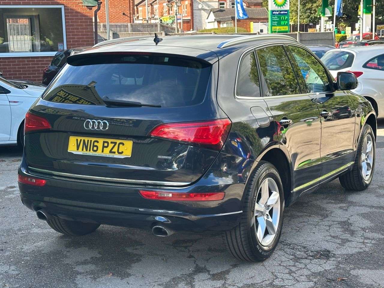 A 2016 AUDI Q5 2.0 TFSI SE SUV 5dr Petrol Tiptronic quattro Euro 6 (s/s) (230 ps) A 2016 AUDI Q5 2.0 TFSI SE SUV 5dr Petrol Tiptronic quattro Euro 6 (s/s) (230 ps)