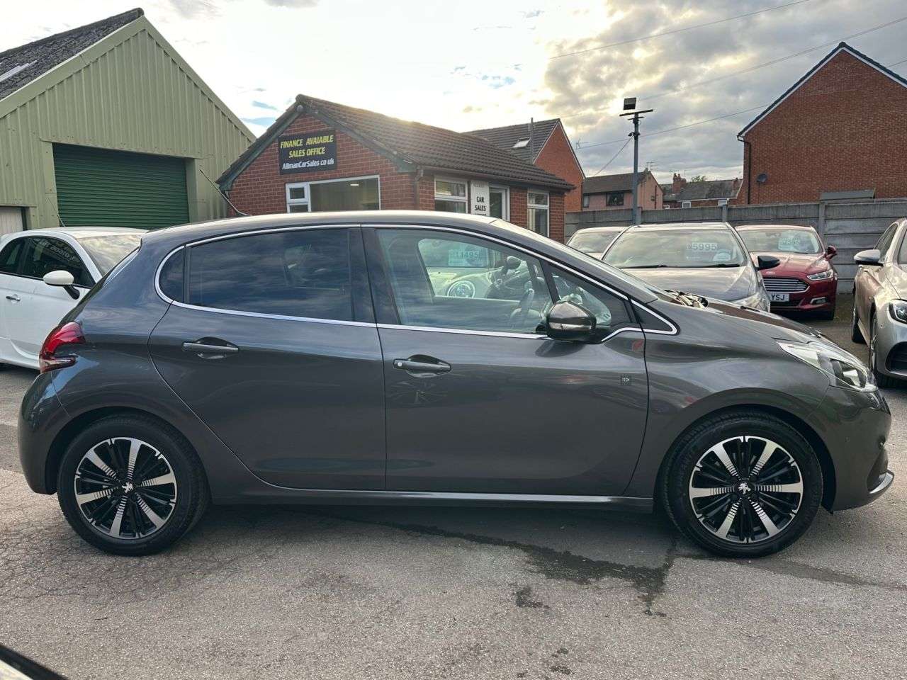 2019 PEUGEOT 208 2019 PEUGEOT 208