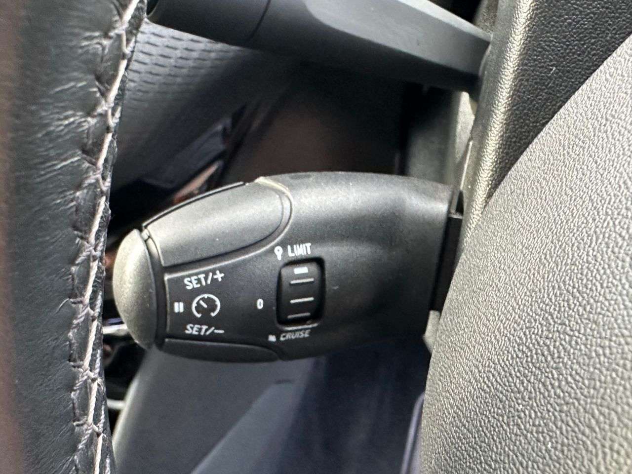 2019 PEUGEOT 208 2019 PEUGEOT 208