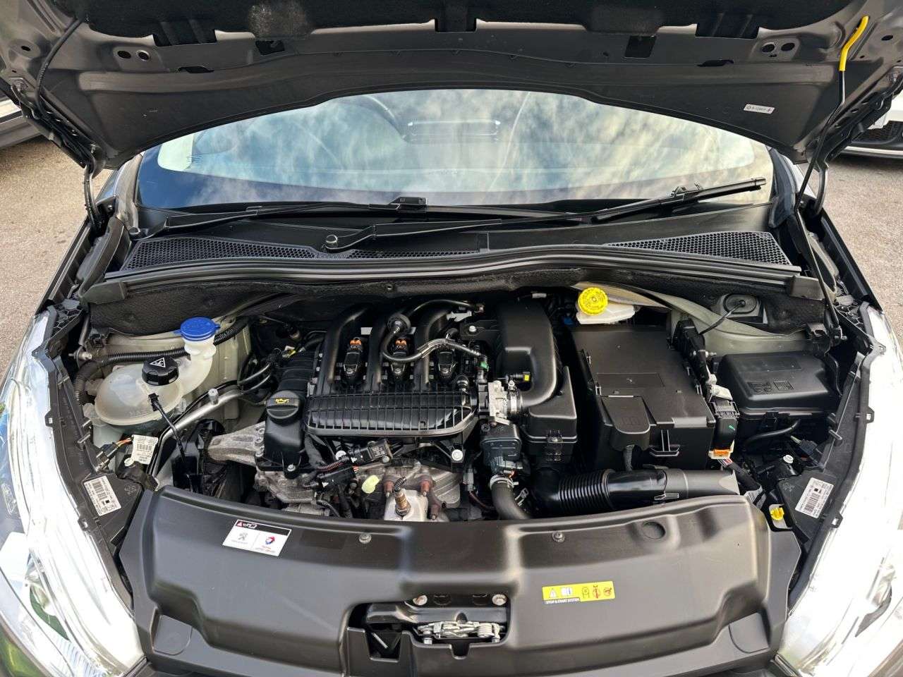 2019 PEUGEOT 208 2019 PEUGEOT 208
