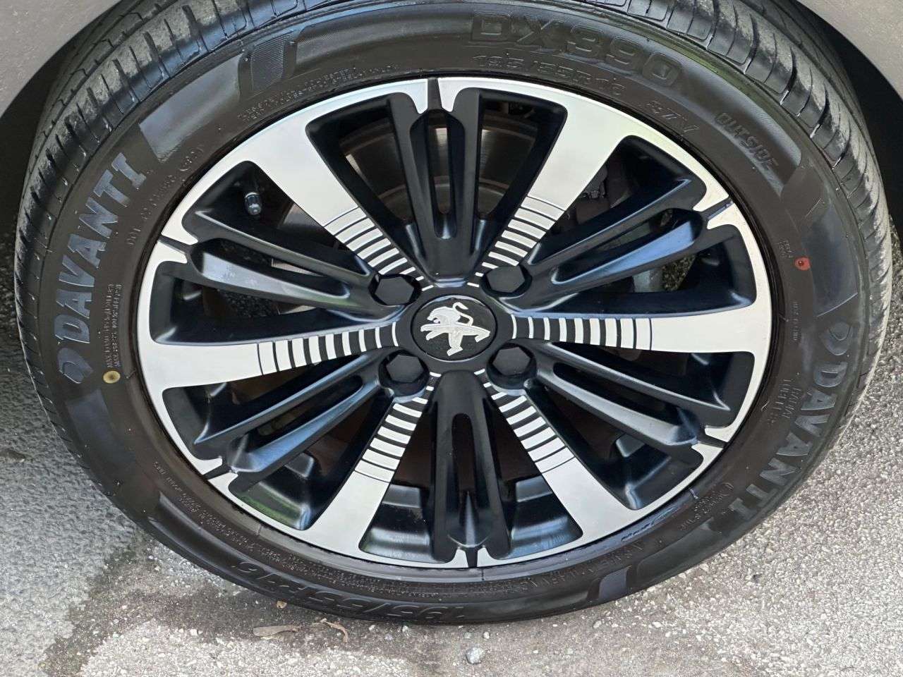 2019 PEUGEOT 208 2019 PEUGEOT 208